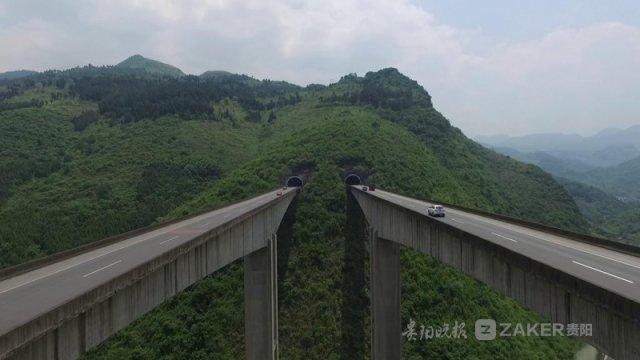 锦赤铁路复线进展顺利，助力区域经济发展新动态