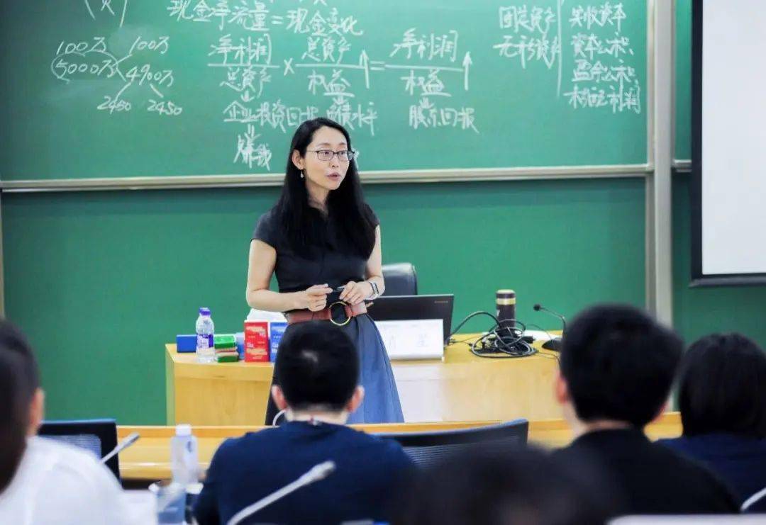 王中王一肖一特一中一MBA,全面设计解析策略_SHD92.117